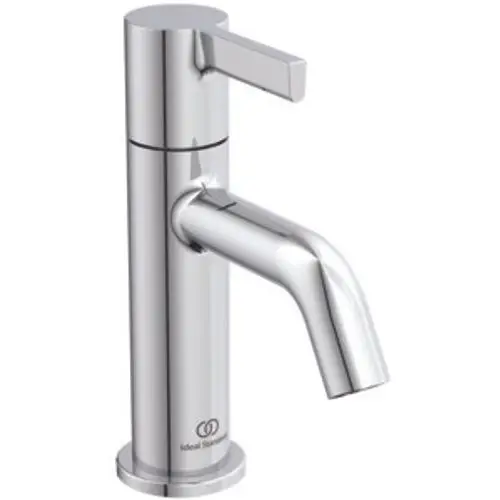 Chromfarbener Wasserhahn von Ideal Standard mit einer schlichten Bauform und einem seitlichen Hebel zur Steuerung des Wasserflusses.